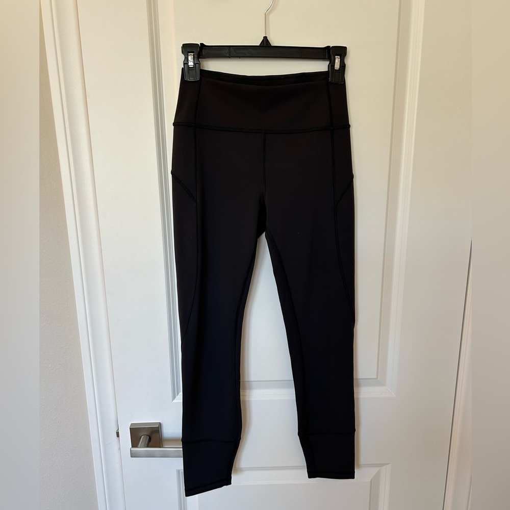 Lululemon Black in Movement Leggings Size 6